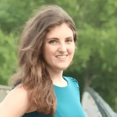 Victoria Reiter — Social Media & Podcast Marketing
